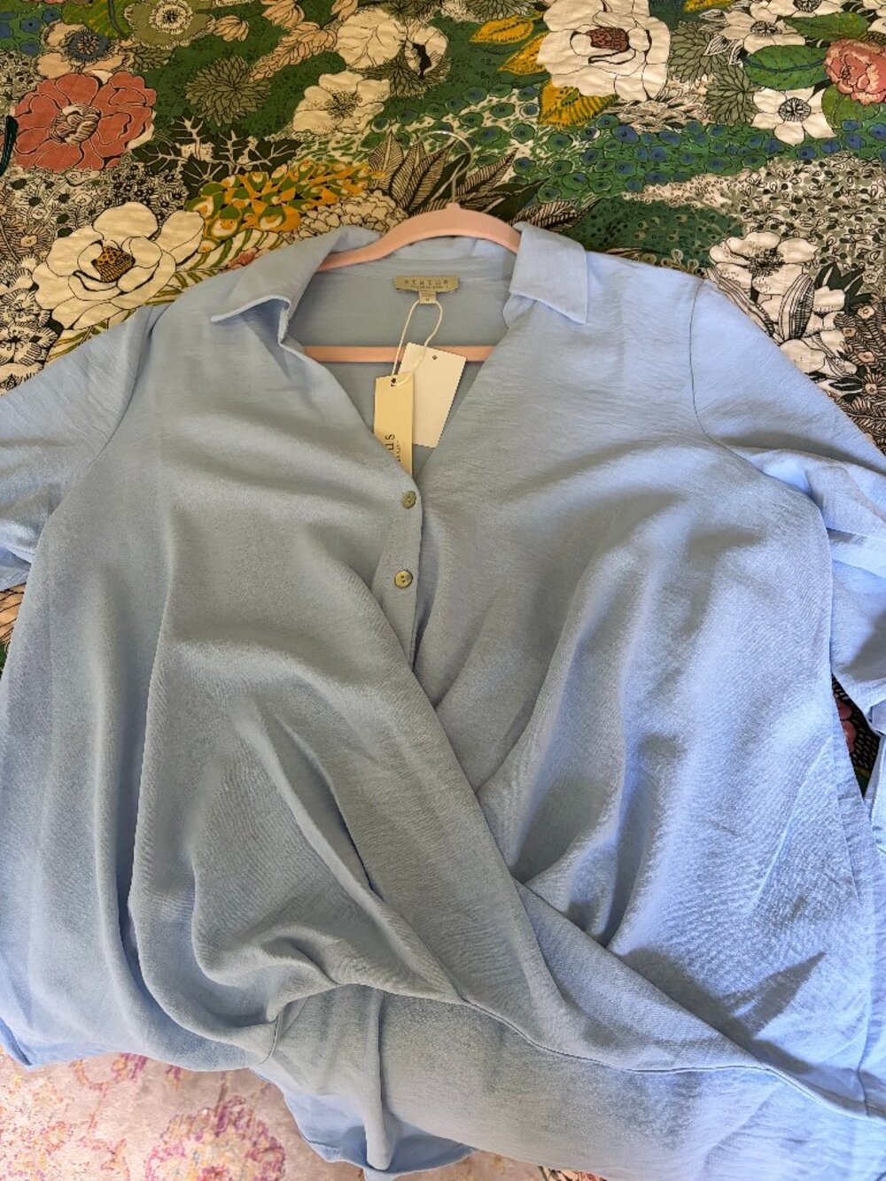 Status by Chenault Blue High Low Button Down Blouse M NWT